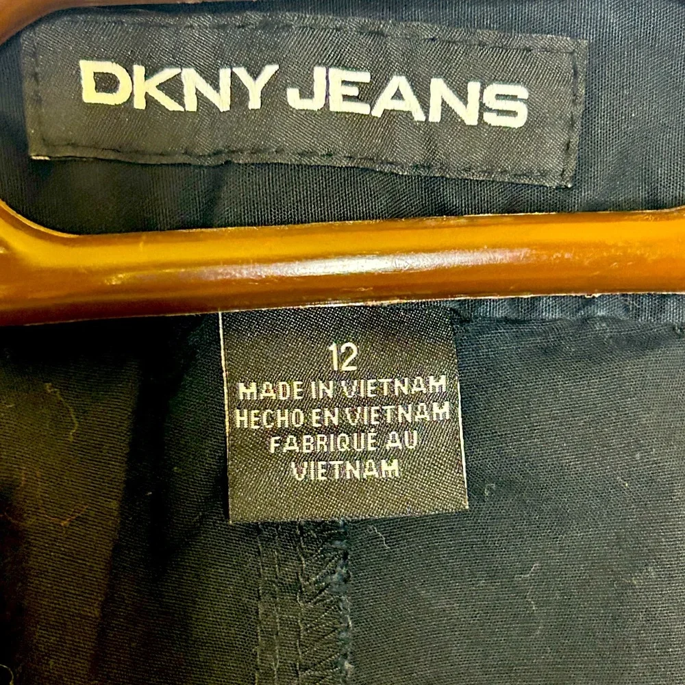 DKNY JEANS, Women’s size 12, cargo side pocket, lightweight cotton